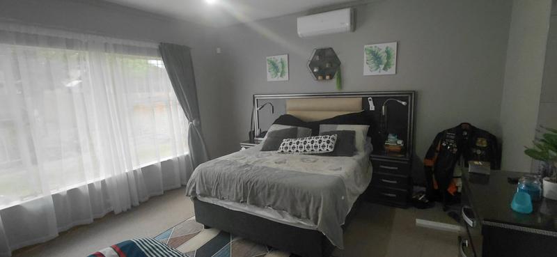 4 Bedroom Property for Sale in Pellissier Free State